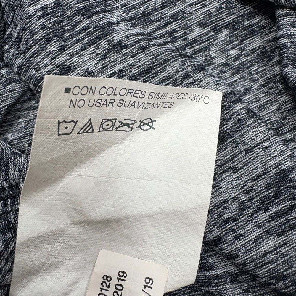 Under Armour Men XL HeatGear Gray 1/2 Zip Lightweight Pullover Long Sleeve Shirt - Picture 10 of 10